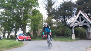 65 18 HoSM cyclist at church 2