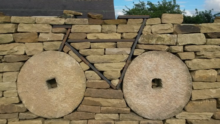 01-wall-bike-close